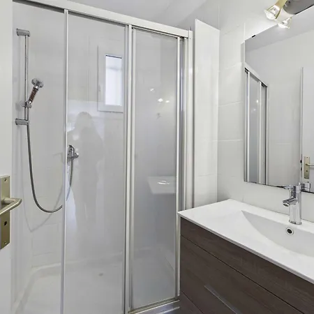 Apartment Lumineux 4-6 Pers Avec Terrasse, Parking Et Cuisine Equipee A - Fr-1-326-502 *