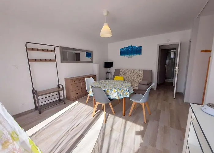 Апартаменты Lumineux 4-6 Pers Avec Terrasse, Parking Et Cuisine Equipee A - Fr-1-326-502 *