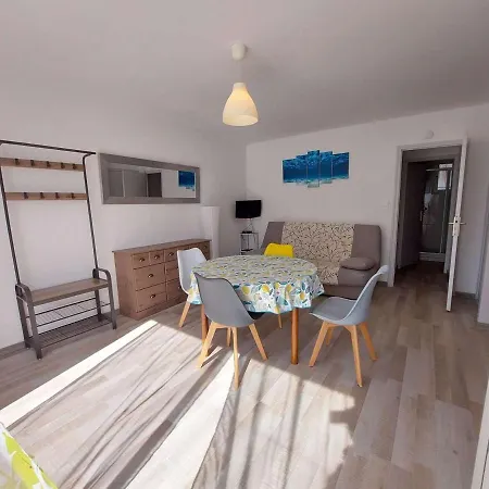 Apartment Lumineux 4-6 Pers Avec Terrasse, Parking Et Cuisine Equipee A - Fr-1-326-502 *